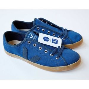Mens Veja Canvas Sneaker Blue